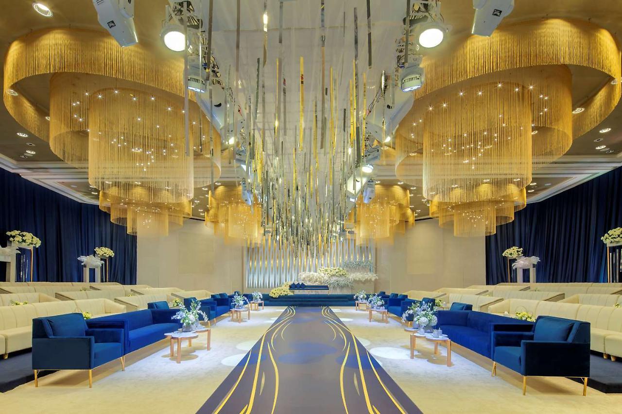 Symphony Style Hotel Kuwait Salmiya Exteriör bild The ballroom