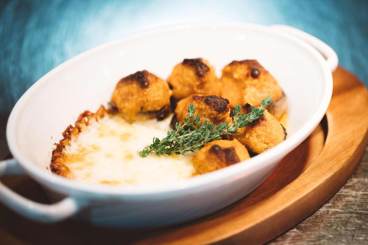 Symphony Style Hotel Kuwait Salmiya Exteriör bild A bowl of Swedish meatballs